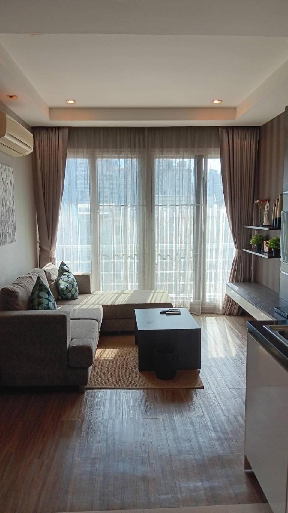 J Residence Thonglor 8 Бангкок Экстерьер фото