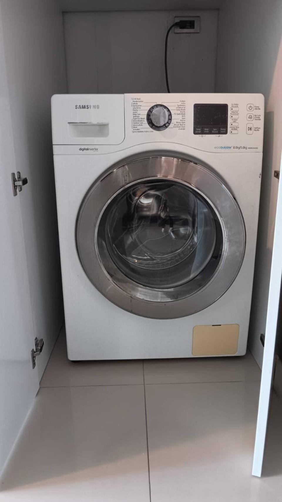 J Residence Thonglor 8 Бангкок Экстерьер фото