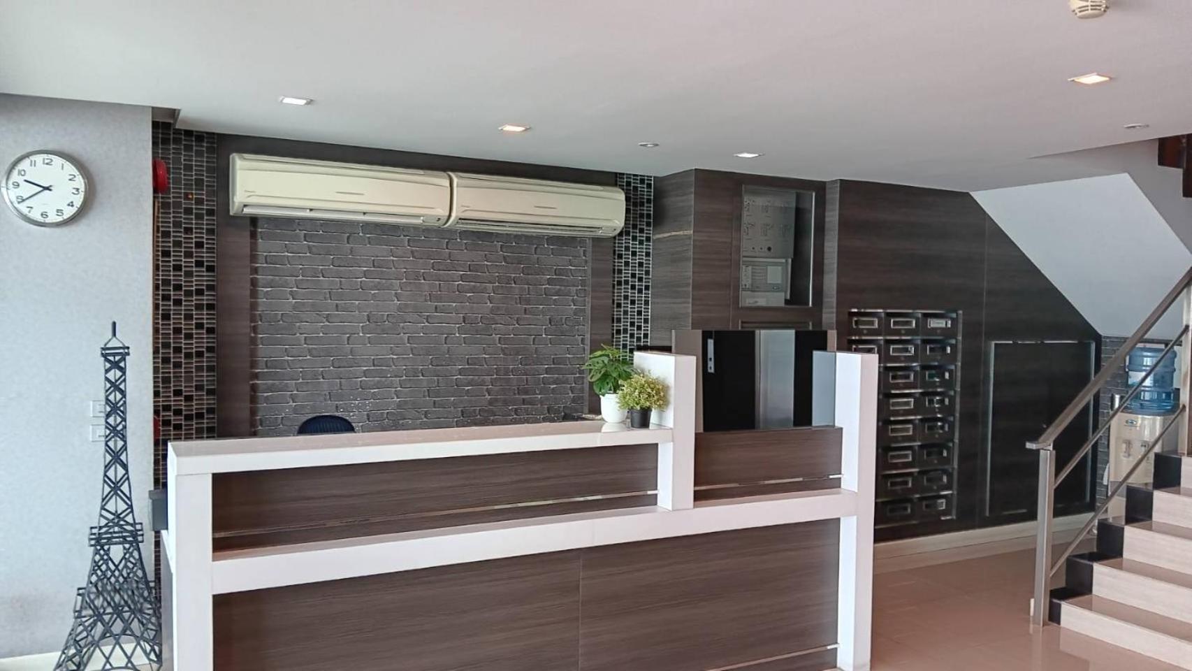 J Residence Thonglor 8 Бангкок Экстерьер фото