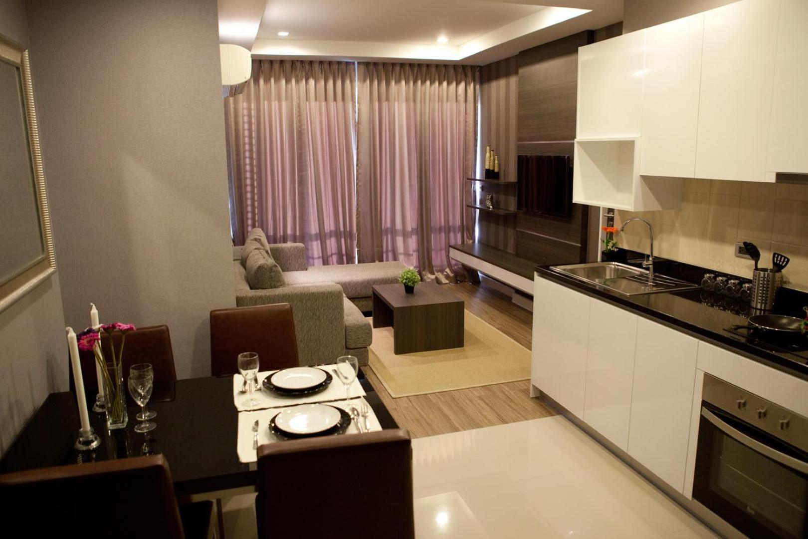 J Residence Thonglor 8 Бангкок Экстерьер фото