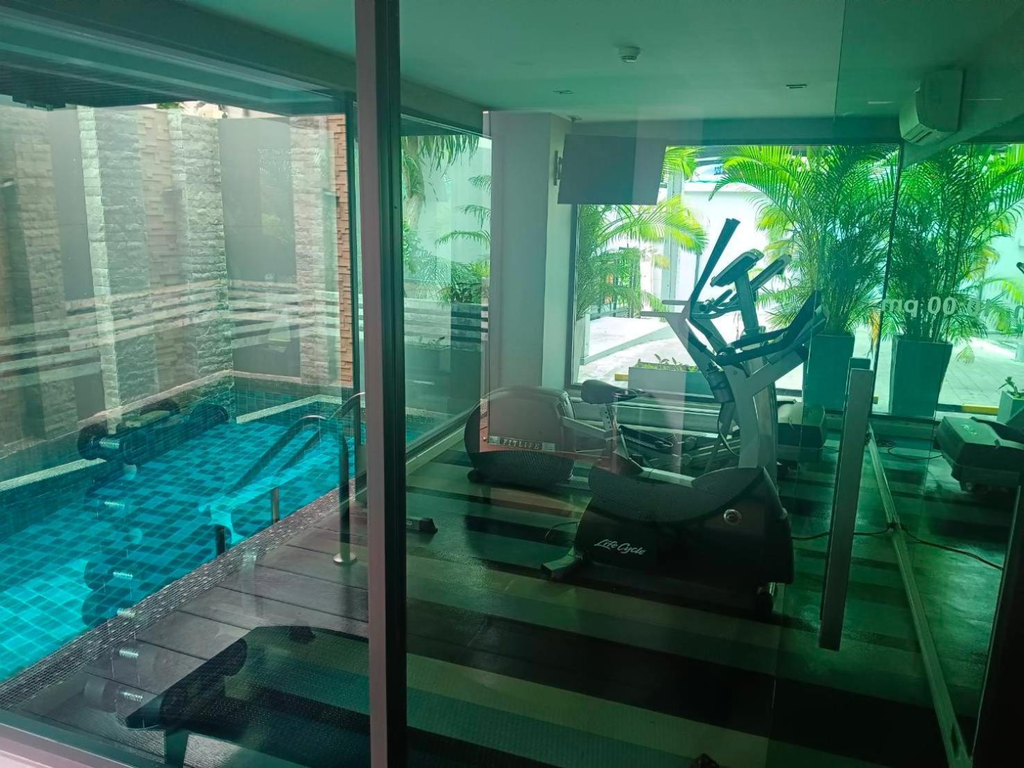J Residence Thonglor 8 Бангкок Экстерьер фото